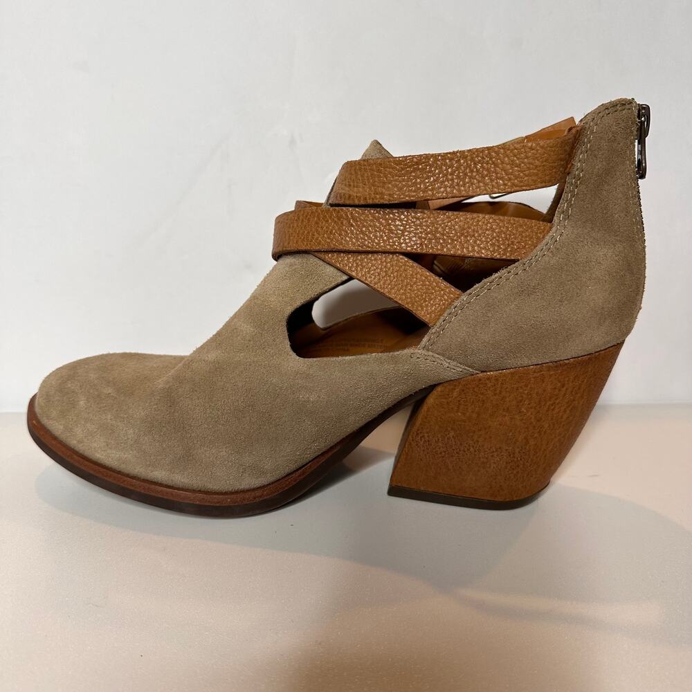Kork-Ease Stina Ankle Boot Womens 9.5M Brown Side Cutouts Leather Block Heels - Picture 4 of 9
